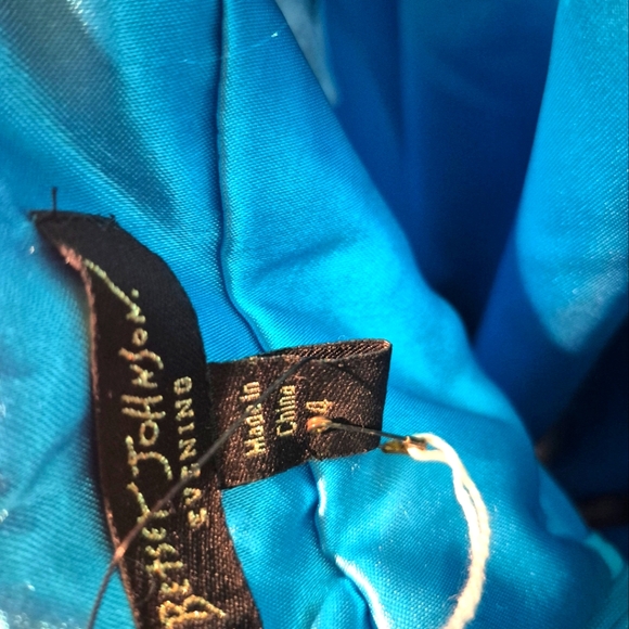 Dress - Picture 1 of 4